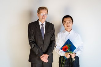 Der Präsident, Prof. Speitkamp, mit den Postdoc-Stipendiaten 2018 (Foto: Bauhaus-Universität Weimar, Henry Sowinski)