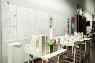 View of the exhibition: Second prize in the design category: Alexander Blumentritt and Freyja Mittmann: 9 de Julho - Social interventions on occupied buildings in São Paulo (Photo: Thomas Müller, Copyright: Bauhaus-Universität Weimar)