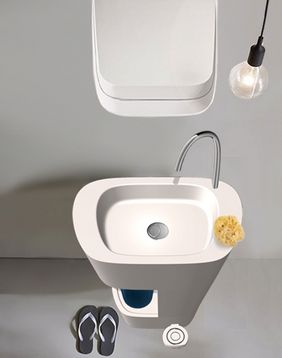 PLURA verfügt über einen Doppelstöpsel. So kann der Nutzer entscheiden, ob er das Wasser noch einmal nutzen oder der Kanalisation zuführen möchte.
PLURA verfügt über einen Doppelstöpsel. So kann der Nutzer entscheiden, ob er das Wasser noch einmal nutzen oder der Kanalisation zuführen möchte.