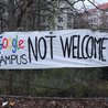 Banner at the disputed site. (© wiki.fuckoffgoogle.de)