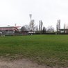 Friedrich-Ludwig-Jahn-Sportpark im Berliner Bezirk Pankow. Im Hintergrund auf der linken Seite erkennt man das Jahnstadion, auf der rechten Seite die Max-Schmeling-Halle (Foto PS 2019) (© Piero Sassi)