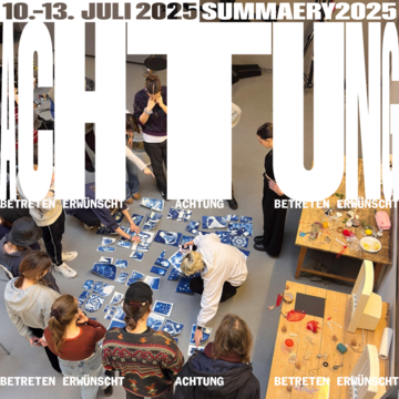 Grafikdesign summaery2025: Prof. Burkhart von Scheven, Masihne Rasuli (Konzeption & visuelle Idee); Mona Kerntke, Leonard Behre (grafische Umsetzung) | Foto: Professur Visuelle Kommunikation