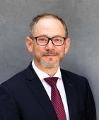 Portrait photo Dr. Christian Scharfe