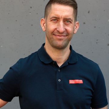 Portrait photo of Jens Höland