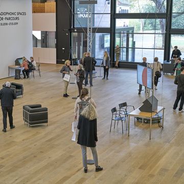 Installationsansicht »Radiophonic Spaces« im Museum Tinguely © 2018, Museum Tinguely, Basel; Foto: Daniel Spehr