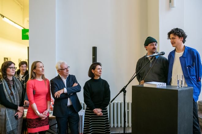 Foto der Ausstellungseröffnung und Buchpräsentation.