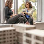 Oft hilft ein persönlicher Erfahrungsaustausch mit Studierenden, um sich einen authentischen Eindruck über die Studienbedingungen zu verschaffen. (Foto: Marcus Glahn)