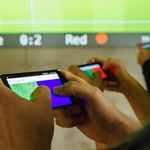 Das Forschungsprojekt an der Bauhaus-Universität Weimar unter der Leitung von Jun.-Prof. Dr. Florian Echtler soll kleinen Computern wie Smartphones, Tablets oder anderen Geräten im lokalen Umfeld ermöglichen, direkt und damit sicherer und schneller miteinander zu kommunizieren. (Foto: Henry Sowinksi)