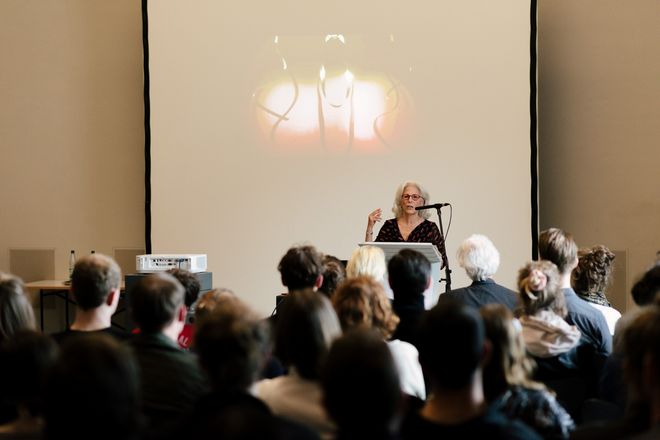 Antrittsvorlesung mit Prof. Jane Bennett im Oberlichtsaal der Bauhaus-Universität Weimar am 24. Mai 2023 (Foto: Bauhaus-Universität Weimar/ Dominique Wollniok)