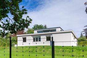 Das Haus am Horn ist die einzige Architektur, die das Bauhaus in Weimar realisiert hat. Es wurde 1923 als im Rahmen der Bauhaus-Ausstellung errichtet und gehört heute zur Klassik Stiftung Weimar. Bauhaus-Universität Weimar, Foto: Matthias Eckert