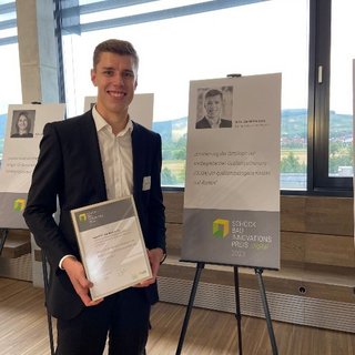 Absolvent Jan Lüning wurde mit dem ersten Platz des Schöck BAU-Innovationspreis_digital geehrt. Foto: Professur Baubetrieb und Bauverfahren. 