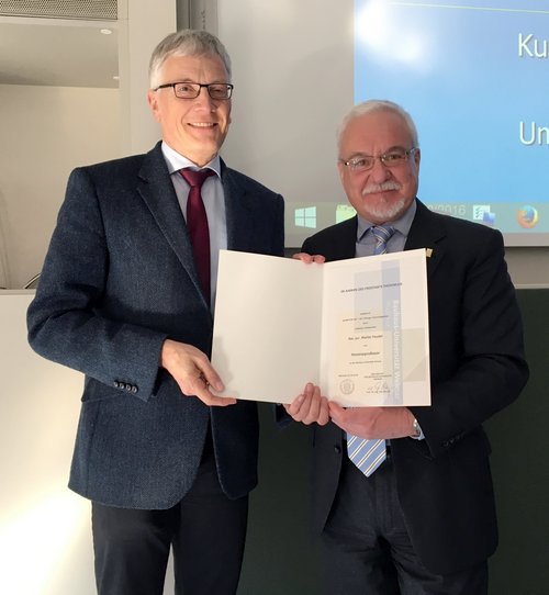 Honorarprofessor Feustel mit Rektor Beucke (v.l.n.r.), Foto: Prof. Jörg Londong