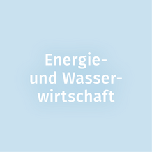 Bauingenieur*innen tragen dazu bei, kritische Infrastrukturen zu entwickeln, die für die Gesellschaft von entscheidender Bedeutung sind. Sie planunen und gestalten, den Bau und die Instandhaltung von Infrastrukturprojekten im Zusammenhang mit Energieerzeugung, -verteilung und -nutzung sowie Wasser- und Abwassermanagement.