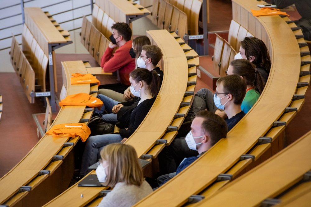 Die Einführungsvorlesung vermittelt den Teilnehmenden, was ein digitaler Zwilling ist. (Quelle: TU Ilmenau, Foto: Noel Richt)