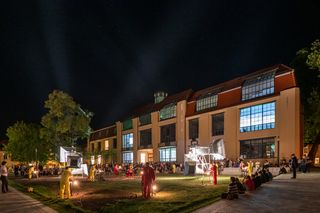 »WOHNUNG EINHUNDERT« Performance im Rahmen des Kunstfestes 2019