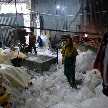 Einblick in einen Recycling-Shop in Khulna, Bangladesh. (Foto: Gregor Biastoch)