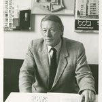 Prof. Stahr am Lehrstuhl 1980 (© Archiv der Moderne)