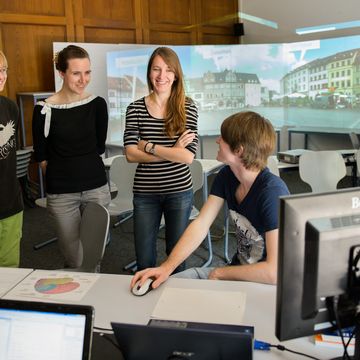 Gäste der Open Lab Night in der Medieninformatik zur summaery 2013