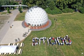 Im Klimapavillion in Jena fiel der Startschuss zum Beginn der Initiative »smood – smart neighborhood« (Foto: JENA-GEOS®-Ingenieurbüro GmbH) Im Klimapavillion in Jena fiel der Startschuss zum Beginn der Initiative »smood – smart neighborhood« (Foto: JENA-GEOS®-Ingenieurbüro GmbH)