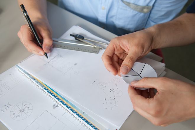 Ob der Ansatz funktioniert, wird zunächst mit einem Papierprototypen getestet. (Alle Fotos: Thomas Müller)