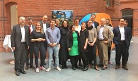 Die Gewinnerinnen und Gewinner mit der Expertenjury Die Gewinnerinnen und Gewinner mit der Expertenjury