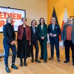 Die Mitglieder des Medienrats: Prof. Dr. Anne Bartsch, Prof. Dr. Jeanette Hofmann (stellv. Vorsitz), Prof. Dr. Annika Sehl, Nathalie Wappler (Vorsitz), Prof. Dr. Boris Alexander Kühnle, Peter Müller (v.l.). Credits: Bauhaus-Universität Weimar, Foto: Matthias Eckert 