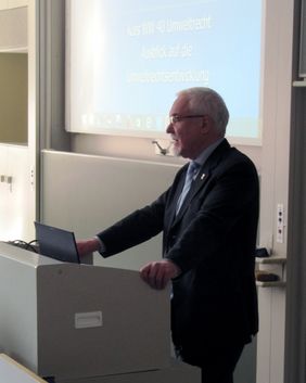 Prof. Dr.-Ing. Karl Beucke, Rektor der Bauhaus-Universität Weimar
