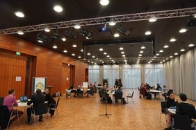 Zum Start trafen sich Mitglieder der sieben beteiligten Hochschulen im Congress Centrum Weimarhalle. Foto: Bardha Bajrami Zum Start trafen sich Mitglieder der sieben beteiligten Hochschulen im Congress Centrum Weimarhalle.
