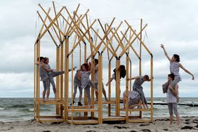 Ein Tanzauftritt von Studierenden der Palucca Hochschule für Tanz in Dresden zählte zu den Höhepunkten (Foto: Robine Juhas) Ein Tanzauftritt von Studierenden der Palucca Hochschule für Tanz in Dresden zählte zu den Höhepunkten (Foto: Robine Juhas)