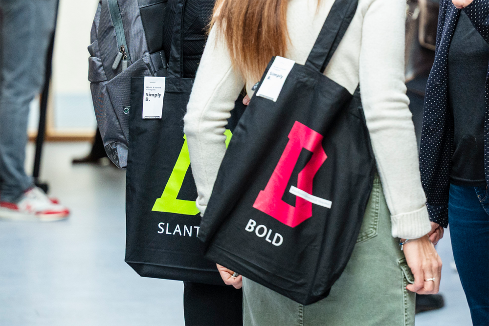 Taschen unserer Merchandise-Linie »Simply B.«, Foto: Thomas Müller