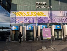 Die Weltleitmesse BAU findet alle zwei Jahre in München statt. 2025 ist die Bauhaus-Universität Weimar als Aussteller dabei. Foto: Dana Höftmann Die Weltleitmesse BAU findet alle zwei Jahre in München statt. 2025 ist die Bauhaus-Universität Weimar als Aussteller dabei. Foto: Dana Höftmann