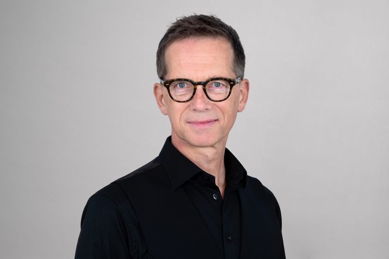 Portraitfoto von Christof Windgätter