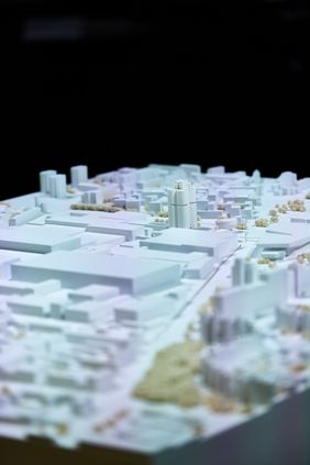 Architekturmodell einer Automobilfertigung