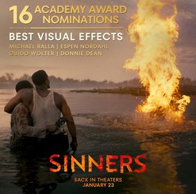 Grafik: Warner Brothers Filmplakat zu Sinners: Zwei Personen stehen bei Dämmerung hüfttief im Wasser, rechts erhebt sich eine hohe Flammensäule aus der Wasseroberfläche. Der Text verweist auf 16 Oscar-Nominierungen, darunter »Best Visual Effects«.