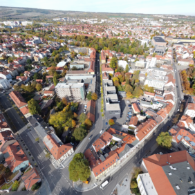 Auch die Verkehrssituation in der Coudraystraße wird von den Studierenden untersucht. Die Workshopergebnisse werden im Rahmen der »summaery2024« während der SCIENCE MILE Q3 am 12. Juli präsentiert. Foto: Hans-Jacob Reinhold Auch die Verkehrssituation in der Coudraystraße wird von den Studierenden untersucht. Die Workshopergebnisse werden im Rahmen der »summaery2024« während der SCIENCE MILE Q3 am 12. Juli präsentiert. Foto: Hans-Jacob Reinhold