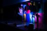 140 Erstsemesterstudierende bildeten mit ihrer Performance »lichtschattenspiel« den künstlerischen Rahmen der Graduierungsfeier. (Foto: Tobias Adam)