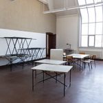 Das leere Atelier im Hauptgebäude wird sich bald mit Erstsemesterstudierenden füllen. Abstands- und Hygienegebote werden weiterhin befolgt. (Foto: Carolin Klemm)