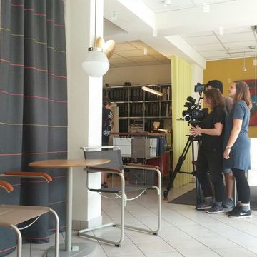 Fotografie vom Kurzfilm-Set im Einrichtungshaus Kneisz
