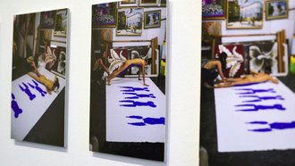 Daniel Poveda, Fotostrecke zur Reproduktion von Yves Klein »Ant 82«