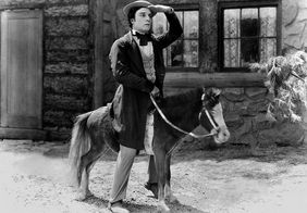 Filmstill mit Buster Keaton in »Verflixte Gastfreundschaft«, 1923. Credits: Neue Filmkunst