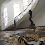 Die Statue Eva im Foyer des Hauptgebäudes der Bauhaus-Universität Weimar