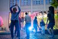 Am 12. April 2023 findet die Open-Air Party zum Semesterstart im Innenhof der Marienstraße 13 statt. Alle Studierenden, Lehrenden und Mitarbeiter*innen sind herzlich eingeladen (Bauhaus-Universität Weimar, Foto: Thomas Müller)