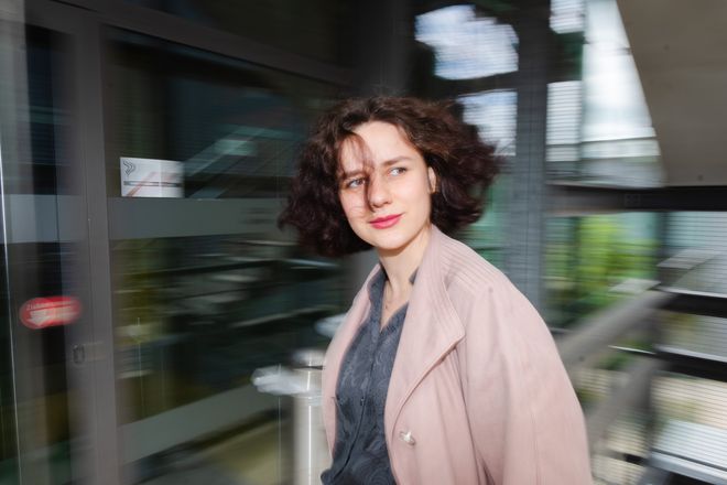 Porträt von Masihne Rasuli vom Projekt »Science, Bitch!«