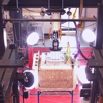 Strohballen-Druckversuch in der Versuchshalle