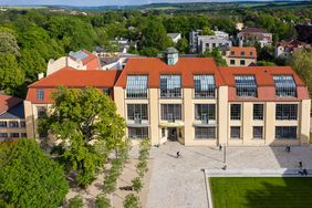 In seiner konstituierenden Sitzung hat der neu zusammengesetzte Senat der Bauhaus-Universität Weimar am 2. Oktober 2019 einen neuen Universitätsrat gewählt. (Foto: Thomas Müller) In seiner konstituierenden Sitzung hat der neu zusammengesetzte Senat der Bauhaus-Universität Weimar am 2. Oktober 2019 einen neuen Universitätsrat gewählt. (Foto: Thomas Müller)