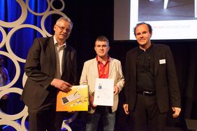 Foto: Koelnmesse / Andreas Hagedorn; v.l.n.r.: Frank Losch (Wacom), Wassilij Grod, Stefan Eckstein (VDID Präsident)
