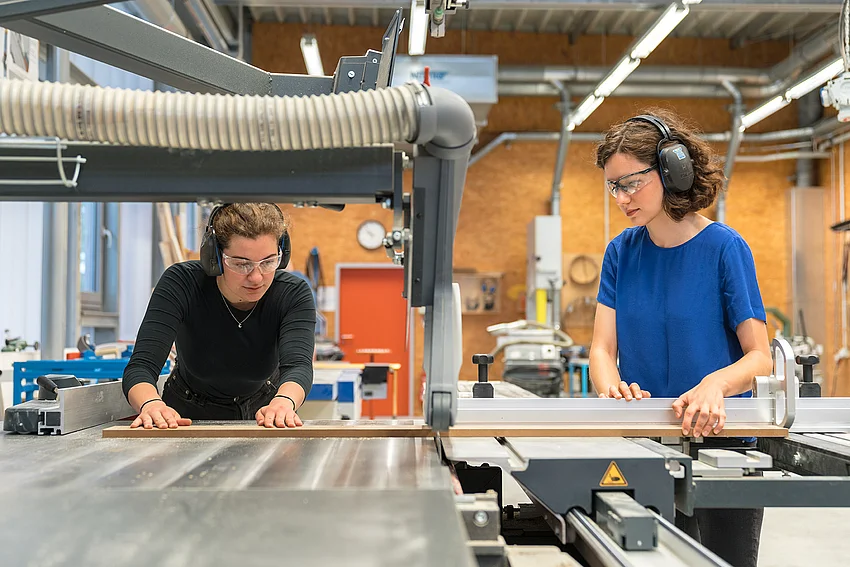 Holzwerkstatt der Fakultät Kunst und Gestaltung an der Bauhaus-Universität Weimar