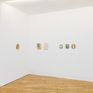 Detel Aurand, Vier und Acht / Alphabet, 2021. Glasierte Keramik, 31 x 23 x 2,7 cm / 21 x 17 x 2 cm © 2023 nova space der Bauhaus-Universität Weimar, courtesy of the artist, Foto: Jannis Uffrecht