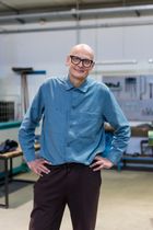 Portrait photo of Prof. Andreas Mühlenberend