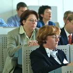 Bei der Abschlusspräsentation des Prototypenseminars stellen Studierende prototypische Lösungsansätze für die Praxispartner des neudeli vor. Bei der Abschlusspräsentation des Prototypenseminars stellen Studierende prototypische Lösungsansätze für die Praxispartner des neudeli vor.